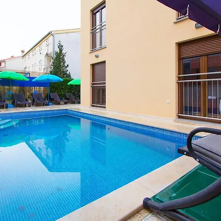 Patricija Keller-podrum-basement Daire *