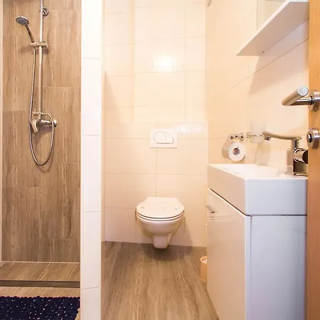 Patricija Keller-podrum-basement Apartment Porec